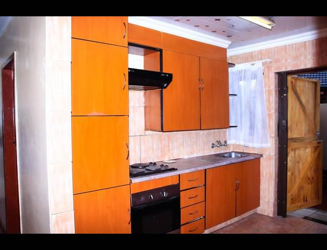 3 BEDROOM PROPERTY TO RENT IN ELANDSPOORT